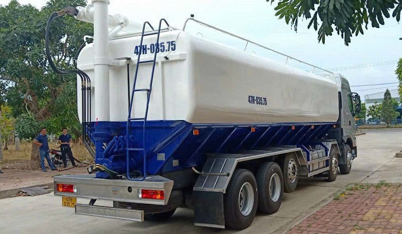xe bồn chở cám 35 khối chenglong h7 5 chân
