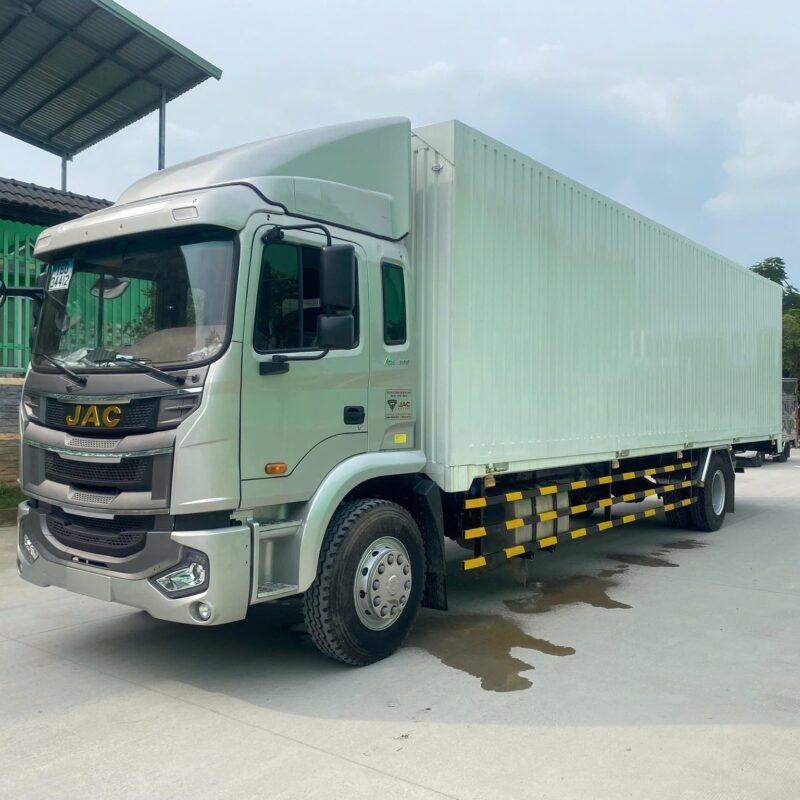 Xe Tải Jac HFC5181 Thùng Cánh Dơi