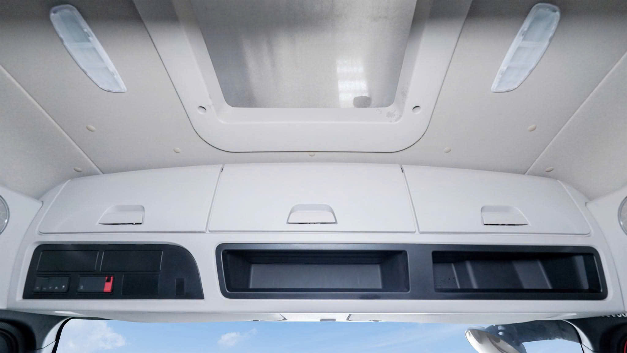Xe Đầu Kéo Kim Long K9KEV 6x4 Thuần Điện - Ảnh 8