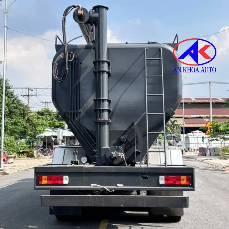 Chassis lồng thép & Hệ thống chân lết thông minh