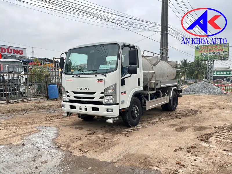 Tổng quan về xe phun nước rửa đường 5 khối ISUZU NQR75HE5