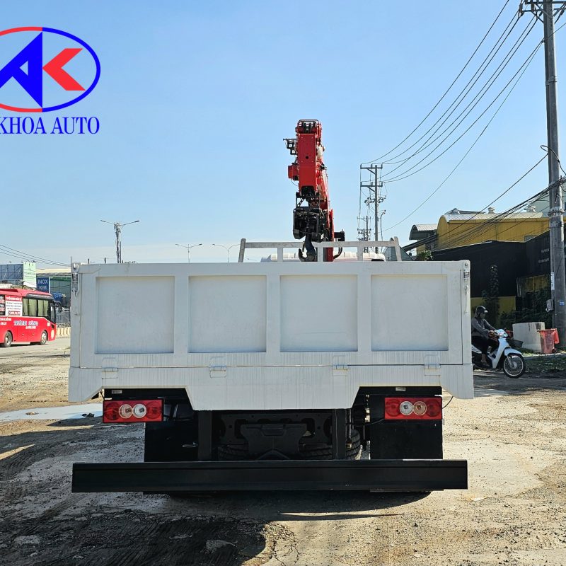 Thùng lửng 6,3 m Foton Aumark S90 gắn cẩu Palfinger SPS12500