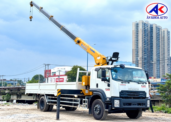 Isuzu FVR900 Gắn Cẩu XCMG 5 Tấn 5 Khúc