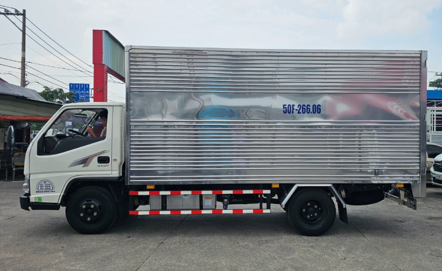 xe tải DOTHANH IZ50M thùng kín xe tải DOTHANH IZ50M thùng kín