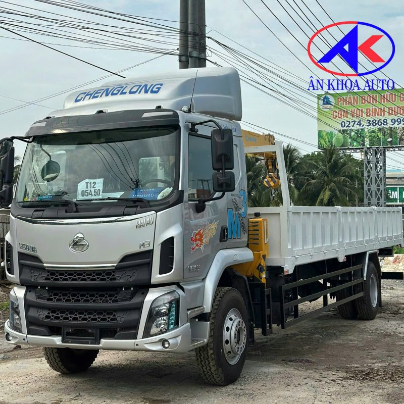 Tìm hiểu về xe Chenglong M3 gắn cẩu XCMG 4 tấn 4 khúc